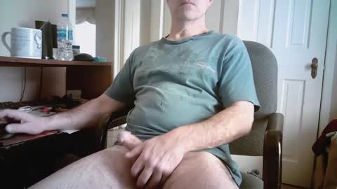 Snapshot of mikewulds chatting on February 28, 2025, 2:09 pm Mike online show from February 28, 2025, 2:09 pm