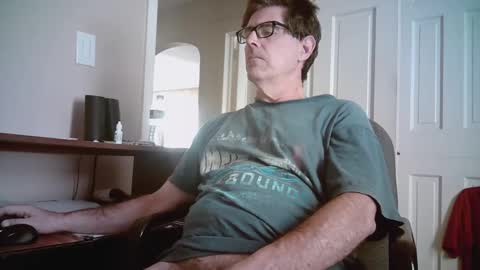 Snapshot of mikewulds chatting on September 20, 2025, 1:01 pm Mike online show from September 20, 2025, 1:01 pm