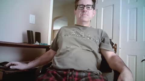 Snapshot of mikewulds chatting on October 18, 2025, 1:34 pm Mike online show from October 18, 2025, 1:34 pm