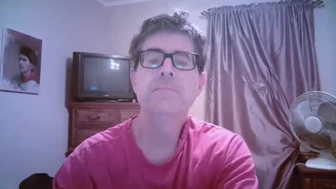Snapshot of mikewulds chatting on May 30, 2026, 2:19 am Mike online show from May 30, 2026, 2:19 am