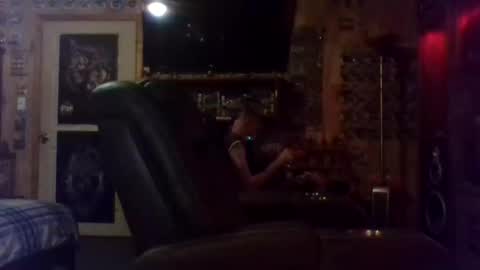 Snapshot of mikey33436 chatting on November 20, 2025, 12:22 am Michael online show from November 20, 2025, 12:22 am