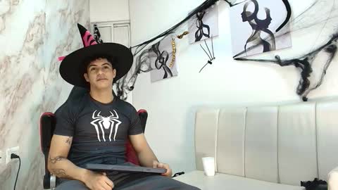 mikey_banji online show from October 21, 2025, 12:39 pm