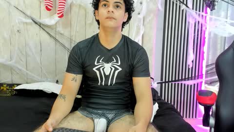 mikey_banji online show from October 24, 2025, 1:51 pm