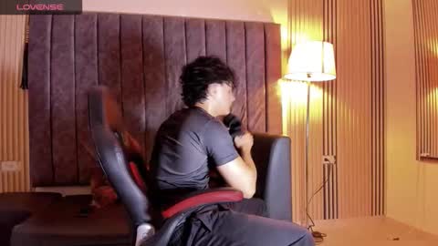 mikey_banji online show from November 16, 2025, 1:06 pm