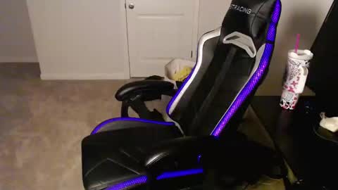 Snapshot of mikey_yy chatting on December 10, 2024, 6:54 am Mikey Da Reaper online show from December 10, 2024, 6:54 am