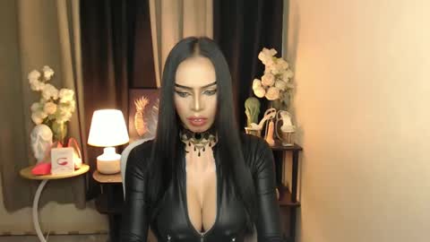 Mistress MikeyAlawi online show from February 1, 2025, 10:15 am