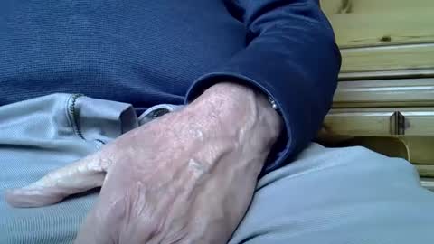 Snapshot of mikeybed chatting on February 3, 2025, 11:20 am mikeybed online show from February 3, 2025, 11:20 am