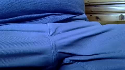 Snapshot of mikeybed chatting on March 5, 2025, 10:44 am mikeybed online show from March 5, 2025, 10:44 am