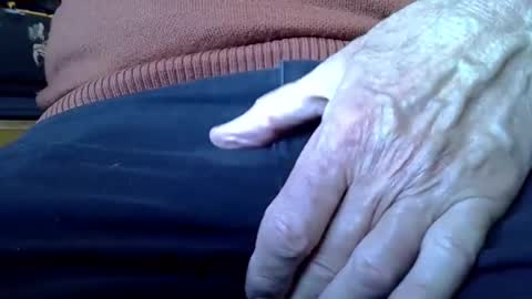 Snapshot of mikeybed chatting on September 23, 2025, 3:26 pm mikeybed online show from September 23, 2025, 3:26 pm