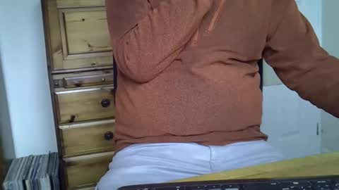 Snapshot of mikeybed chatting on November 10, 2025, 9:41 am mikeybed online show from November 10, 2025, 9:41 am