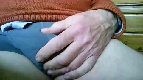 Snapshot of mikeybed chatting on February 19, 2026, 11:06 am mikeybed online show from February 19, 2026, 11:06 am