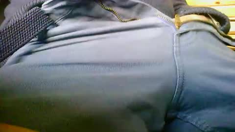 mikeybed online show from April 11, 2026, 2:43 pm