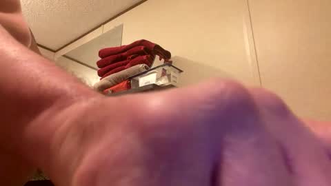 mikeylikesit2222 online show from April 9, 2026, 3:39 pm