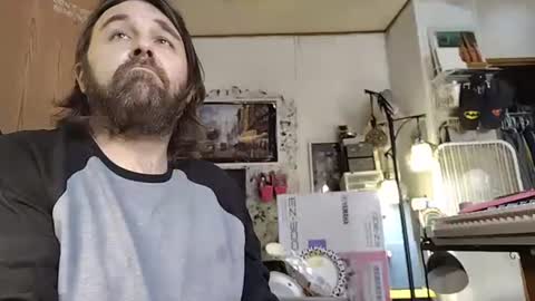 Snapshot of mikeylikesit38 chatting on January 11, 2025, 3:42 pm Mikey online show from January 11, 2025, 3:42 pm