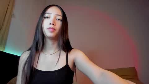 Snapshot of mikeyvioleta chatting on March 6, 2025, 8:16 pm VIOLETAMIKE online show from March 6, 2025, 8:16 pm