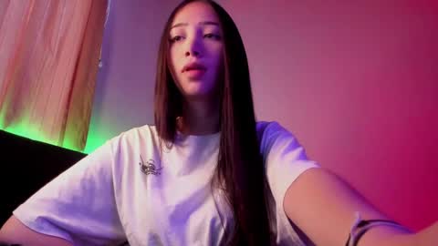 Snapshot of mikeyvioleta chatting on March 8, 2025, 4:50 pm VIOLETAMIKE online show from March 8, 2025, 4:50 pm