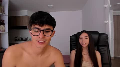 Snapshot of mikeyvioleta chatting on September 14, 2025, 8:19 pm VIOLETAMIKE online show from September 14, 2025, 8:19 pm