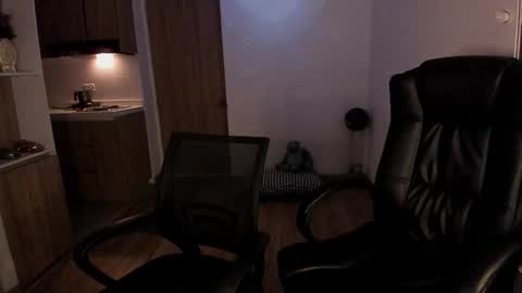 Snapshot of mikeyvioleta chatting on September 23, 2025, 12:46 am VIOLETAMIKE online show from September 23, 2025, 12:46 am