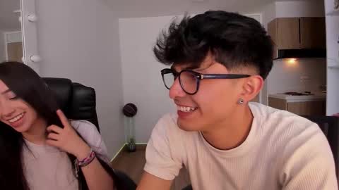 Snapshot of mikeyvioleta chatting on October 12, 2025, 6:18 pm VIOLETAMIKE online show from October 12, 2025, 6:18 pm