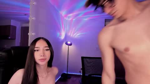 Snapshot of mikeyvioleta chatting on December 13, 2025, 11:43 pm VIOLETAMIKE online show from December 13, 2025, 11:43 pm