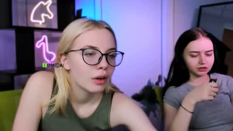 miki_ti online show from January 18, 2026, 6:17 am