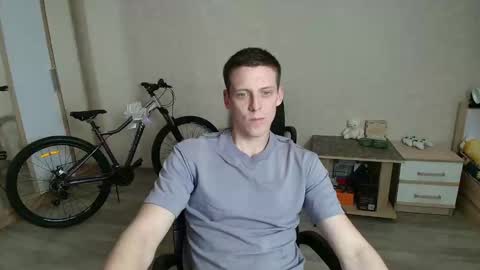 Snapshot of mikimaus0101 chatting on June 2, 2026, 12:07 pm Michael online show from June 2, 2026, 12:07 pm