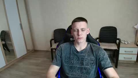 Snapshot of mikimaus0101 chatting on June 5, 2026, 6:46 pm Michael online show from June 5, 2026, 6:46 pm