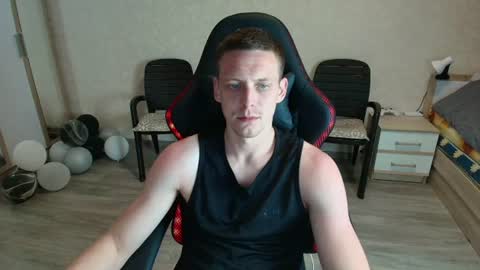 Snapshot of mikimaus0101 chatting on June 21, 2026, 6:43 pm Michael online show from June 21, 2026, 6:43 pm