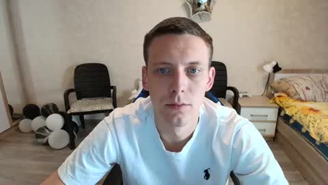 Snapshot of mikimaus0101 chatting on June 25, 2026, 11:04 am Michael online show from June 25, 2026, 11:04 am