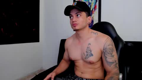 MIKKE online show from October 12, 2025, 3:11 pm