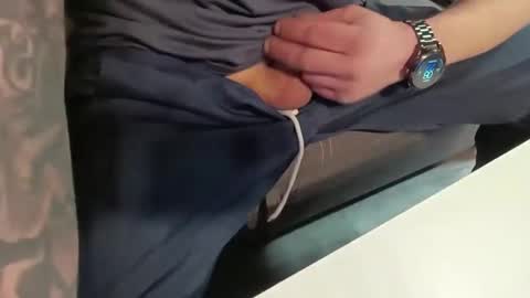 Snapshot of mikkkiz chatting on March 2, 2025, 7:21 am Bescior online show from March 2, 2025, 7:21 am