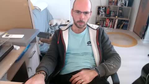 Snapshot of mikmik91 chatting on November 17, 2025, 11:27 am mikmik91 online show from November 17, 2025, 11:27 am