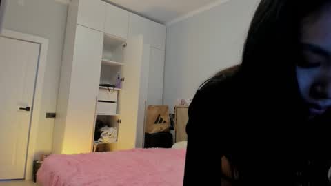 miko_moonn online show from October 12, 2025, 4:00 am