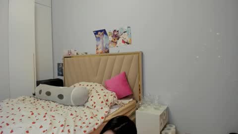 miko_moonn online show from October 17, 2025, 3:53 am