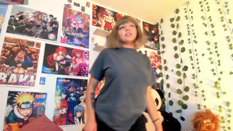   miku katsuragi  online show from December 19, 2024, 3:07 am