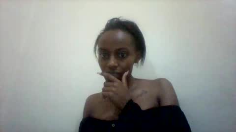 Snapshot of mil_milon chatting on May 27, 2026, 5:21 pm Milo online show from May 27, 2026, 5:21 pm