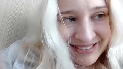 Mila 420 online show from March 22, 2026, 10:07 am