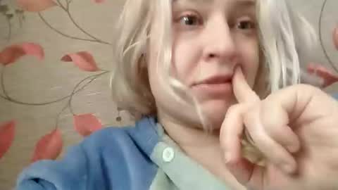 Snapshot of mila_420 chatting on April 15, 2026, 8:43 am Mila 420 online show from April 15, 2026, 8:43 am