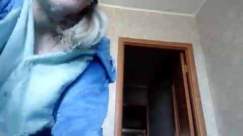 Snapshot of mila_420 chatting on April 16, 2026, 6:25 am Mila 420 online show from April 16, 2026, 6:25 am
