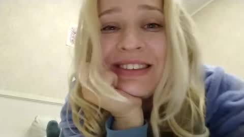 Snapshot of mila_420 chatting on April 17, 2026, 5:05 pm Mila 420 online show from April 17, 2026, 5:05 pm