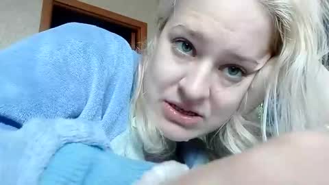 Snapshot of mila_420 chatting on April 18, 2026, 5:11 am Mila 420 online show from April 18, 2026, 5:11 am