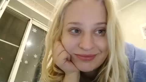 Snapshot of mila_420 chatting on April 18, 2026, 7:07 pm Mila 420 online show from April 18, 2026, 7:07 pm