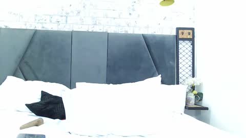 mila_adamss online show from February 17, 2025, 1:36 am