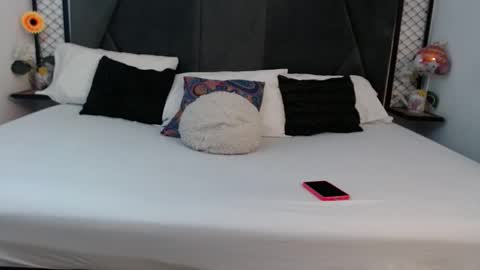 mila_adamss online show from September 26, 2025, 10:08 am