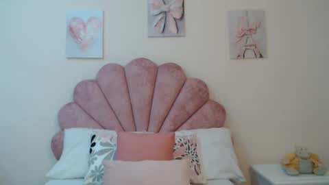 mila_adamss online show from May 30, 2026, 11:18 am