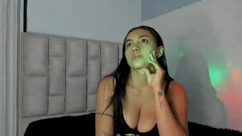 Snapshot of mila_bigboobs chatting on April 8, 2026, 10:04 am mila online show from April 8, 2026, 10:04 am