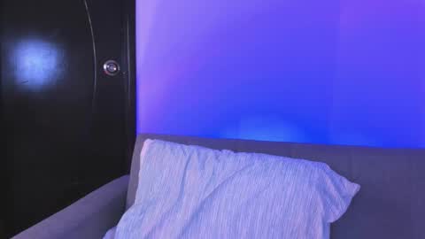 mila  online show from March 20, 2026, 5:51 pm