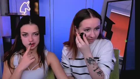 mila_glow online show from October 25, 2025, 8:33 am