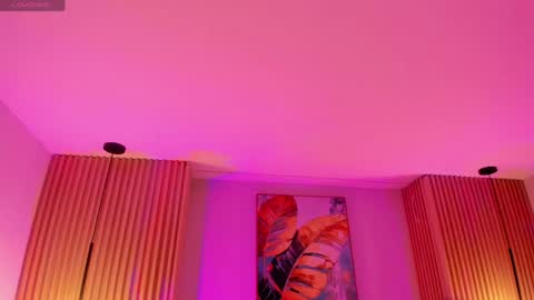 Snapshot of mila_hank chatting on March 20, 2026, 12:10 pm mila_hank online show from March 20, 2026, 12:10 pm