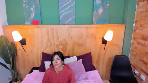 Mila and samy online show from December 4, 2025, 12:03 pm